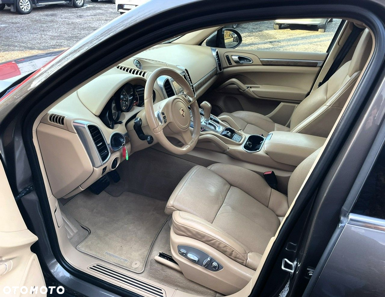 Porsche Cayenne - 8