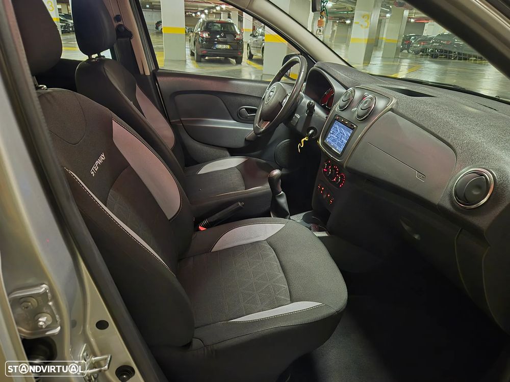 Dacia Sandero 0.9 TCe Stepway - 37