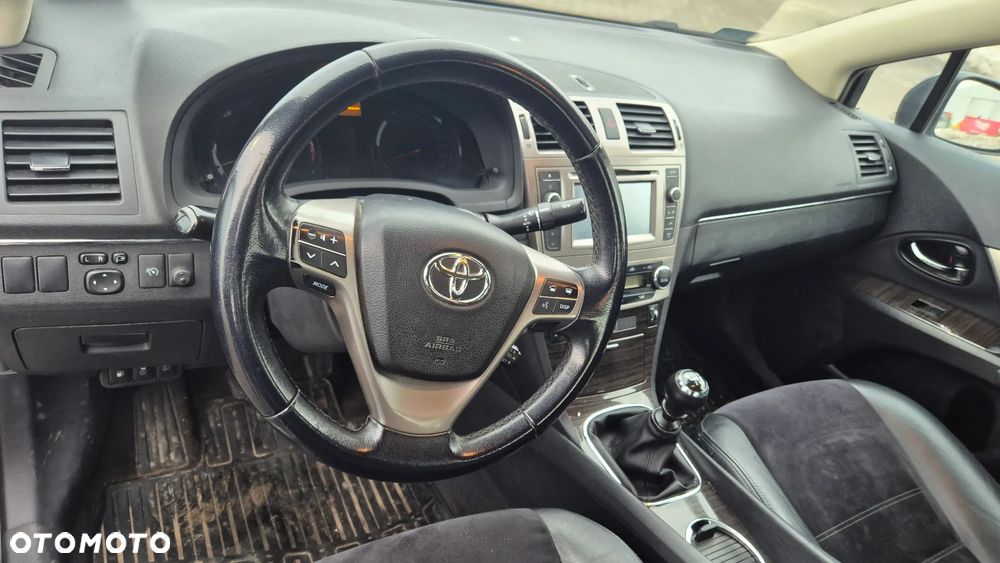 Toyota Avensis 2.0 D-4D Premium - 16