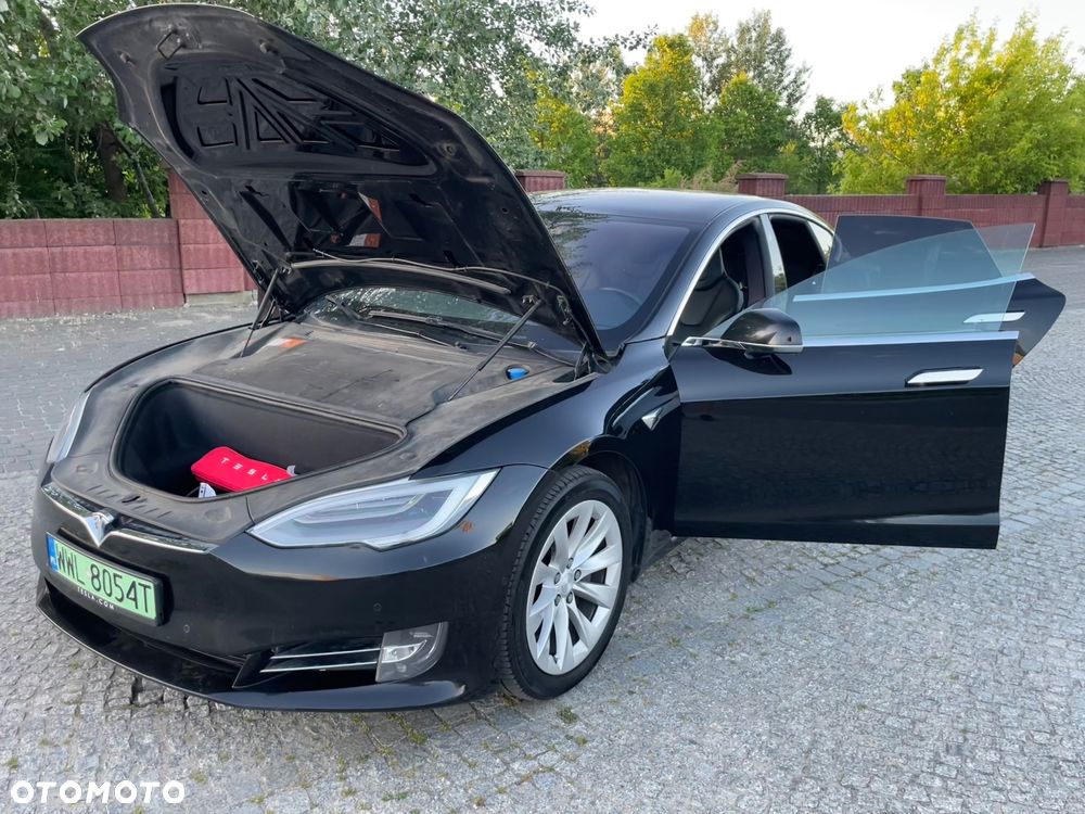 Tesla Model S - 15