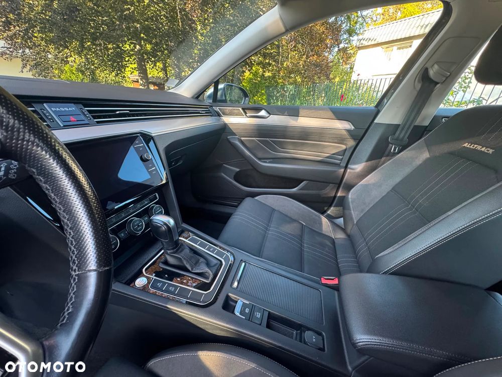Volkswagen Passat Alltrack - 10