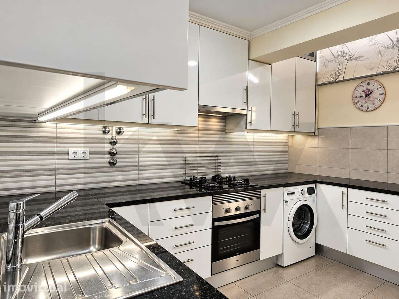 Apartamento T2 às Portas de Benfica | Conforto renovado e muita luz na - Grande imagem: 4/23