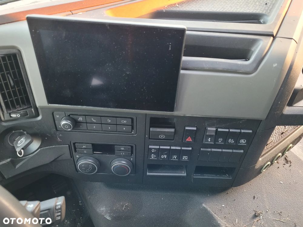 Volvo 2023 FM430 ADR salon POLSKA WARSZAWA - 10