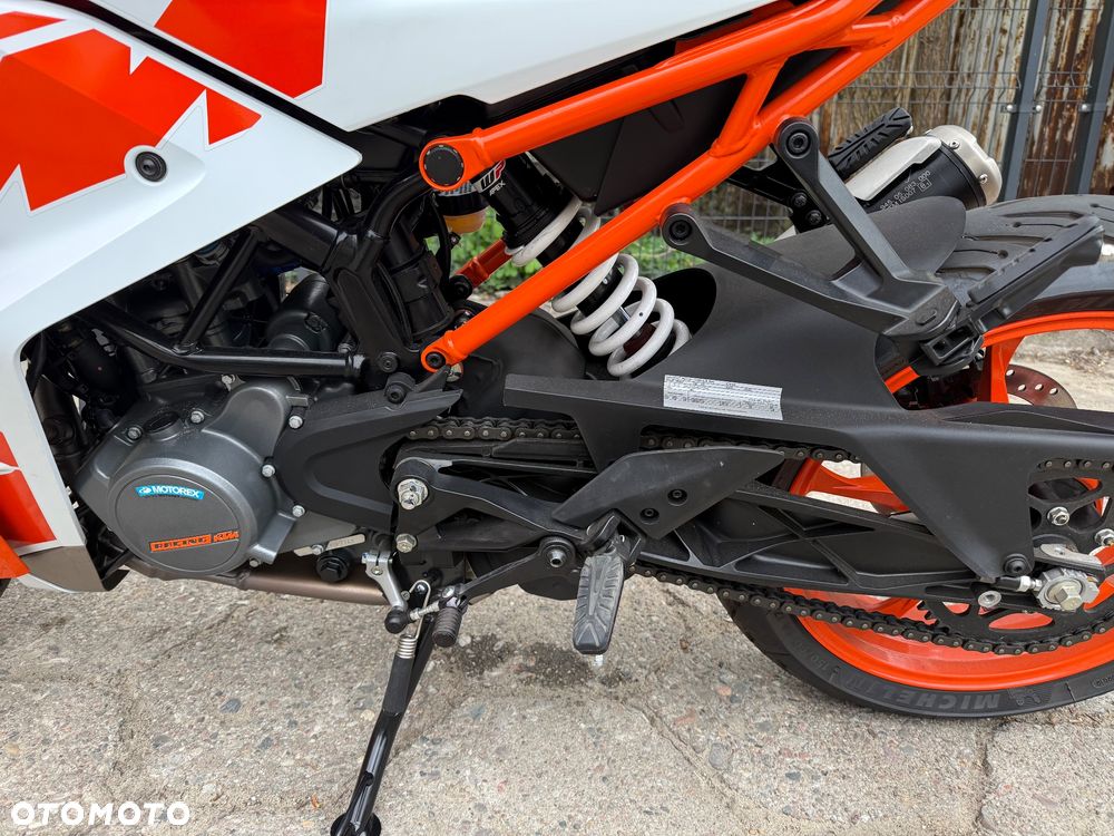 KTM RC 125 - 12