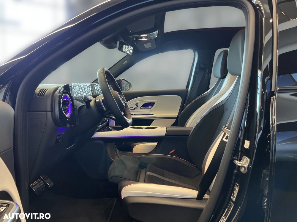 Mercedes-Benz GLB - 13