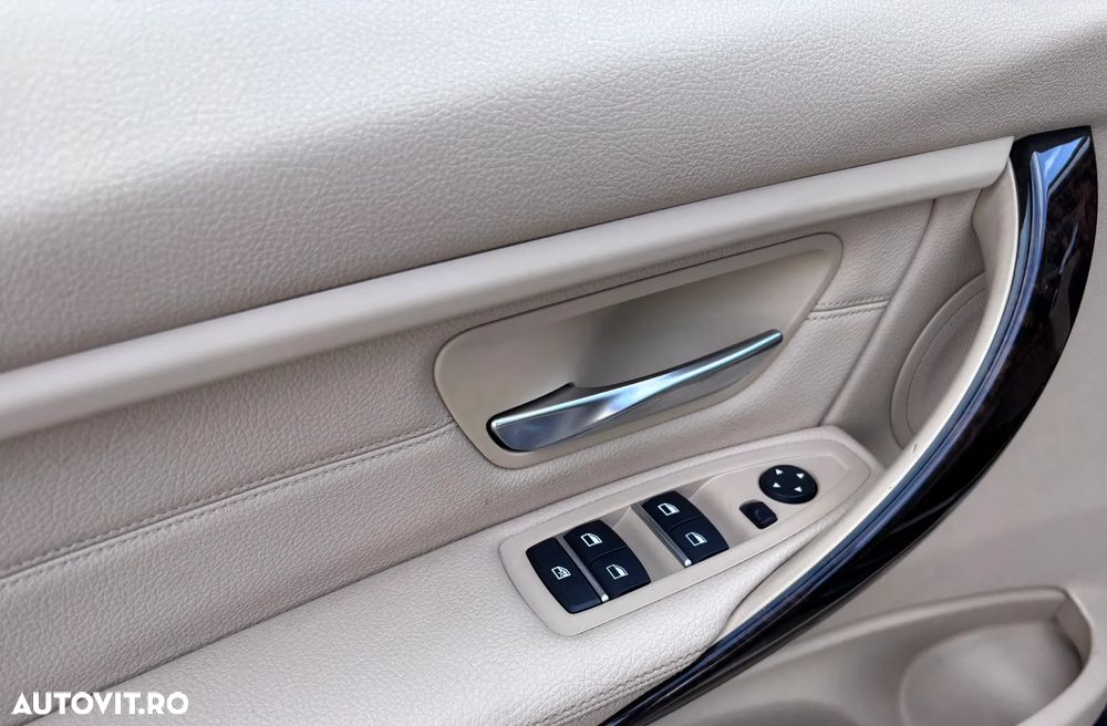 BMW Seria 3 320i Aut. - 19