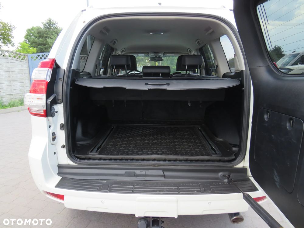 Toyota Land Cruiser LC 2.8 D-4D Invincible - 32