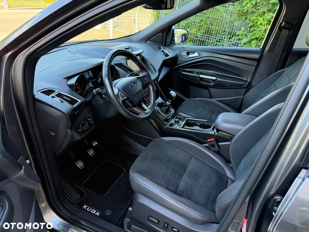 Ford Kuga 1.5 EcoBoost FWD ST-Line X - 10