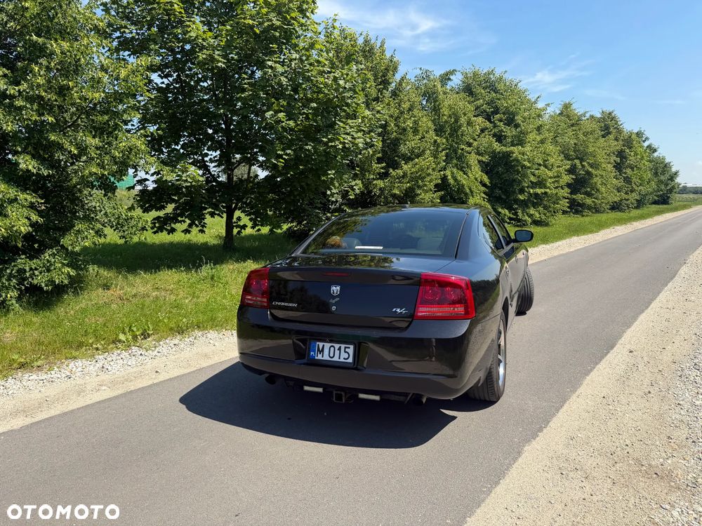 Dodge Charger 5.7 V8 RT - 4