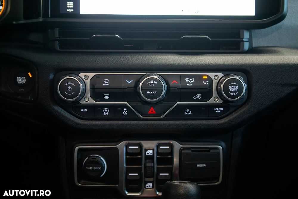 Jeep Wrangler - 23