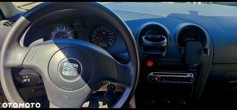 Seat Ibiza 1.4 16V Signo - 8