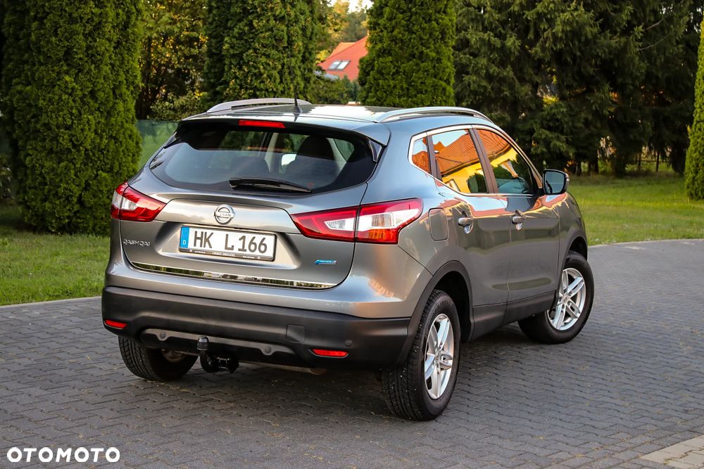 Nissan Qashqai 1.5 dCi TEKNA - 16