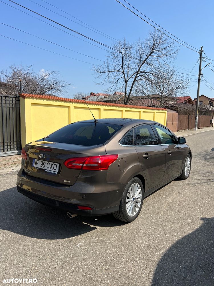Ford Focus 1.5 EcoBoost Titanium - 6