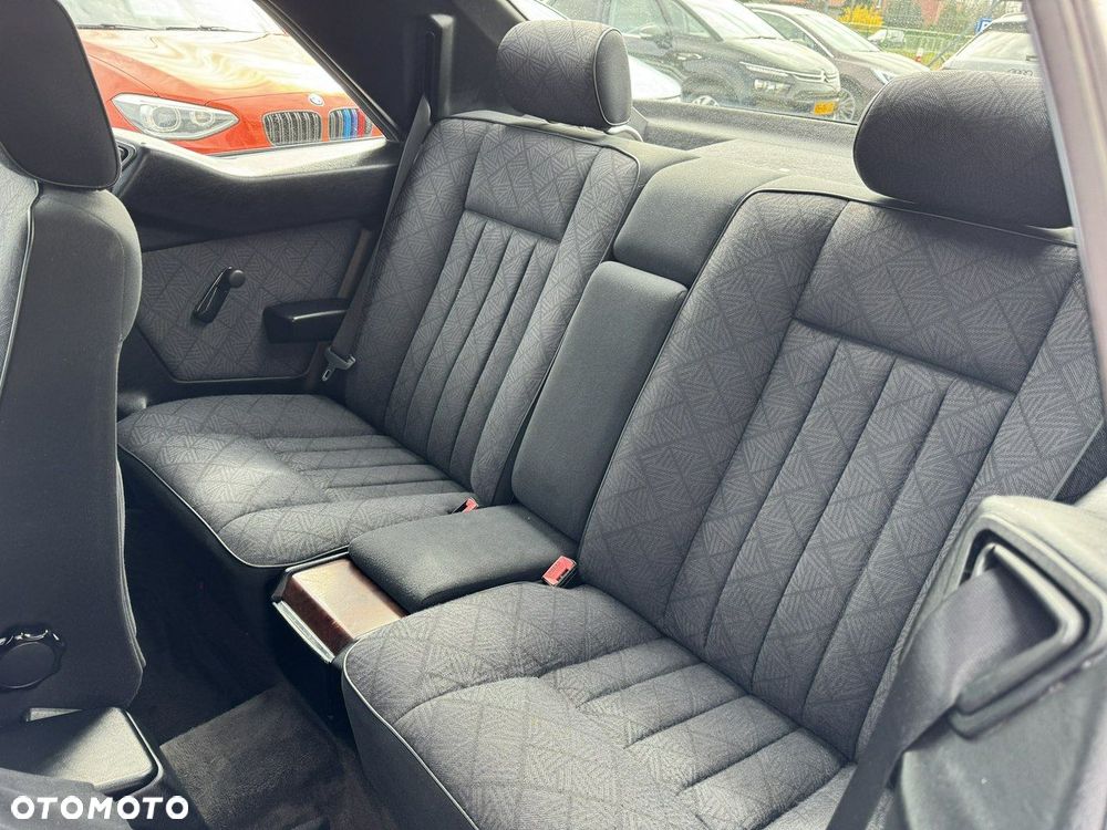 Mercedes-Benz Klasa E - 18