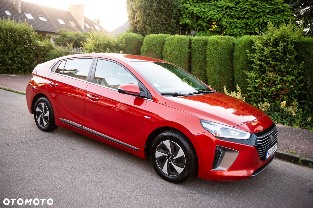 Hyundai IONIQ 1.6 GDI Premium - 3