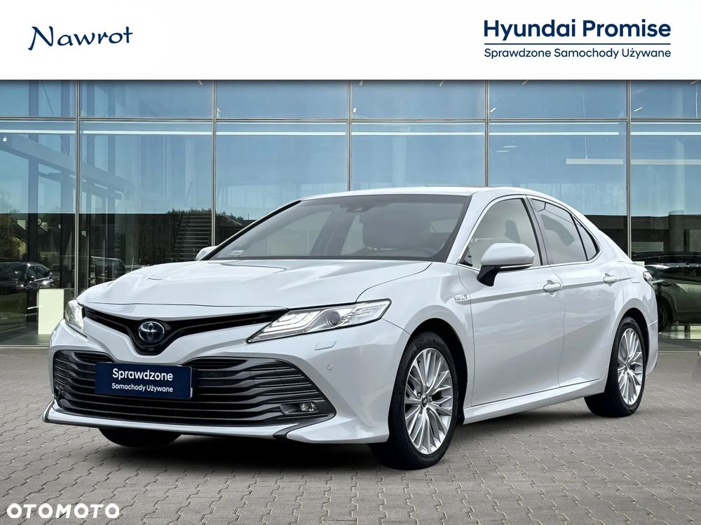 Toyota Camry 2.5 Hybrid Executive CVT - 2
