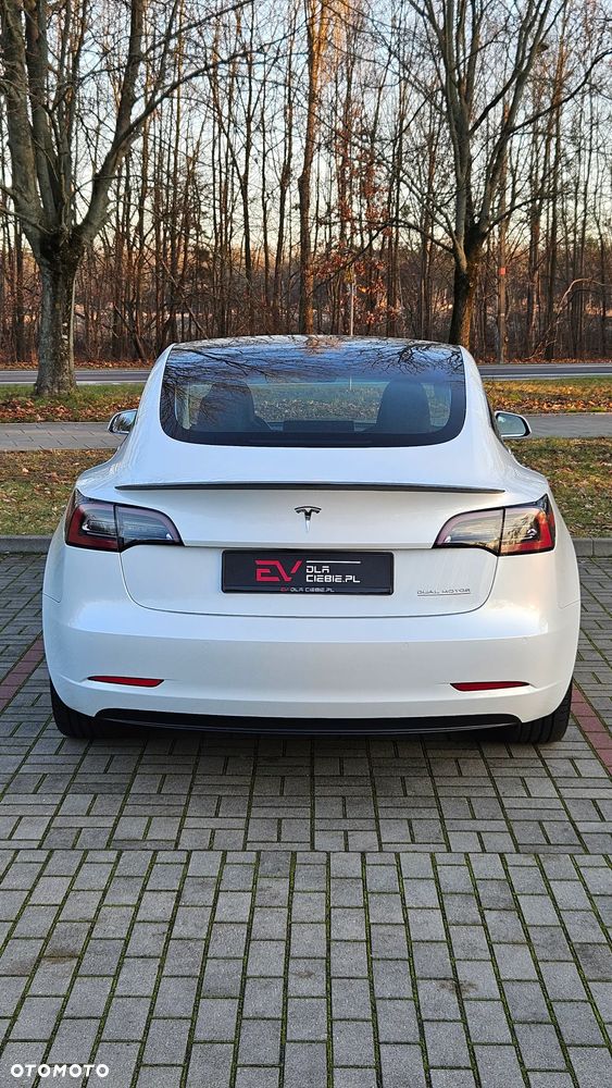 Tesla Model 3 - 9
