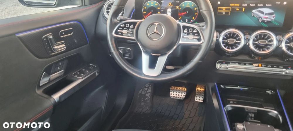 Mercedes-Benz GLB 250 4Matic 8G-DCT AMG Line - 28