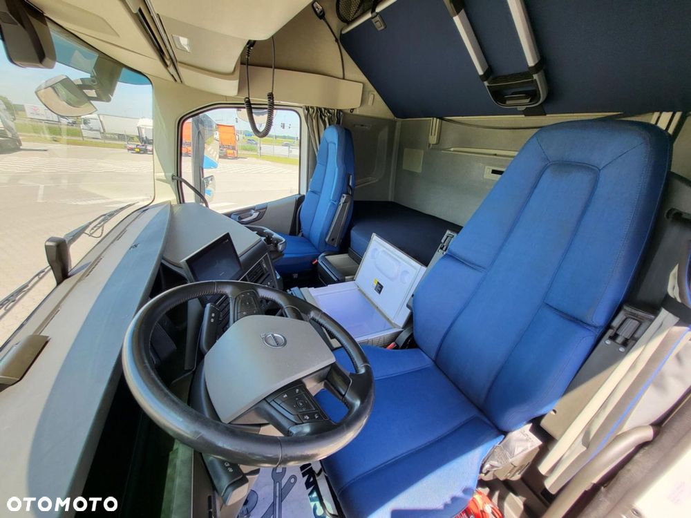 Volvo FH 4X2 460 Globetrotter XL - 16