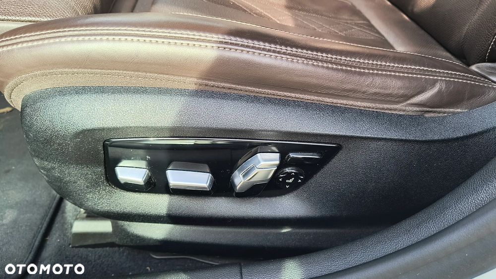 BMW Seria 5 540d xDrive - 19