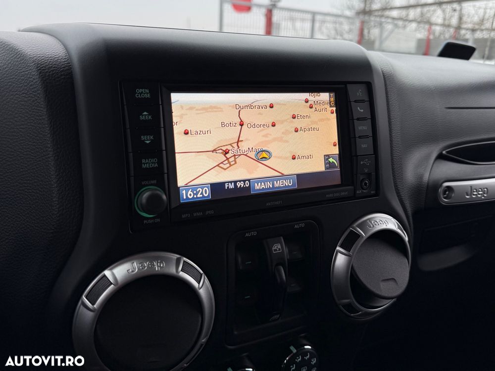 Jeep Wrangler Unlimited Hard-Top 2.8 CRD DPF Automatik Sahara - 34