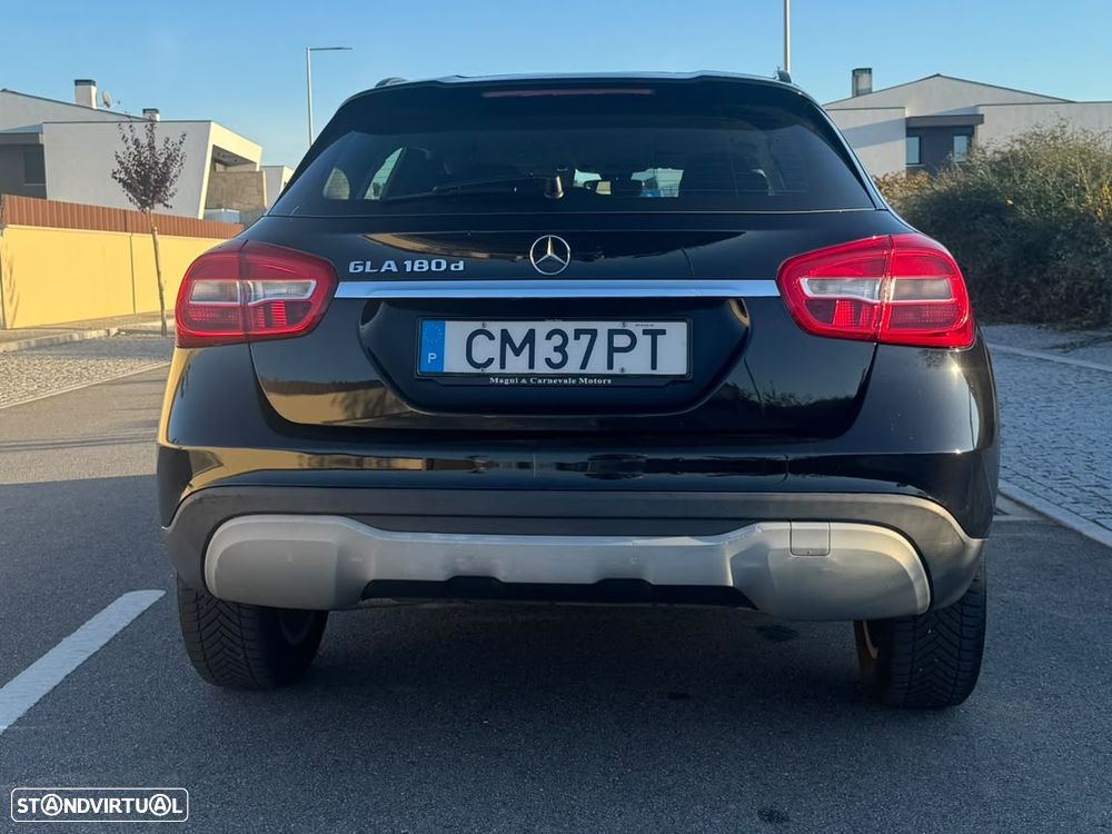 Mercedes-Benz GLA 180 d 7G-DCT Style - 10