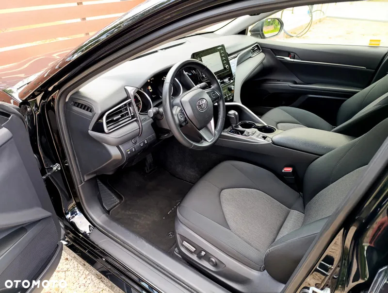 Toyota Camry 2.5 Hybrid Comfort CVT - 17