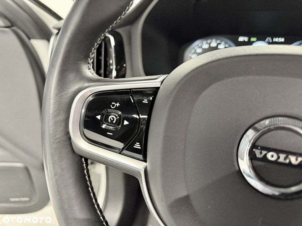 Volvo V60 D4 R-Design - 30