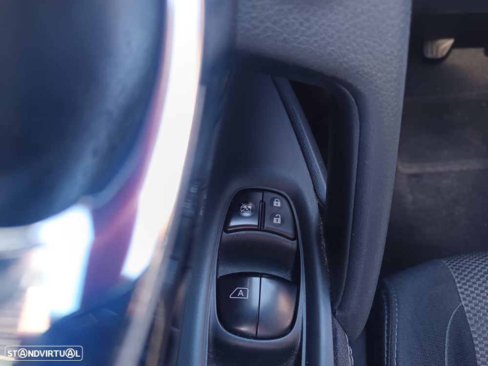 Nissan Qashqai 1.5 dCi N-Connecta 18 PS - 14