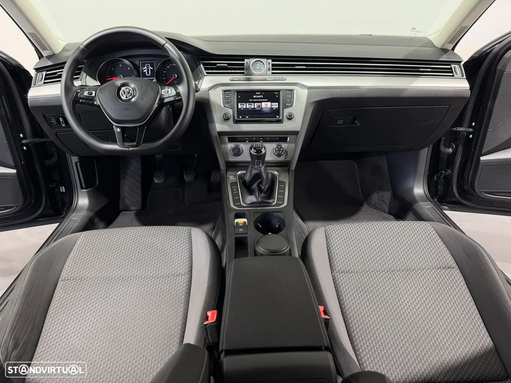 VW Passat Variant 1.6 TDI Confortline - 21