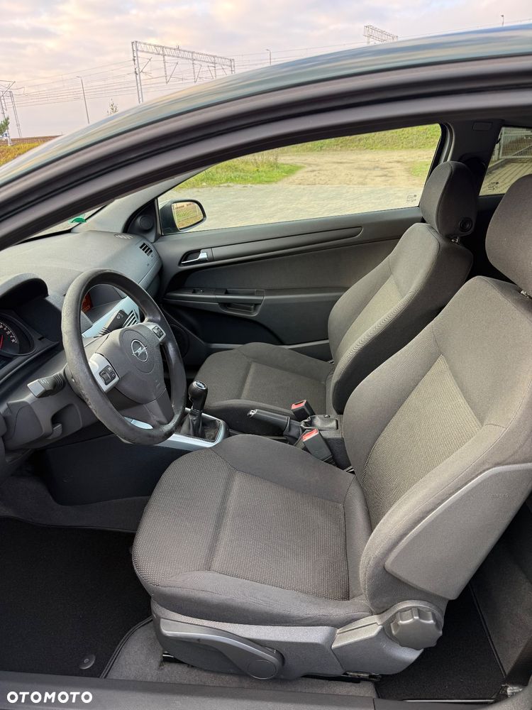 Opel Astra GTC 1.4 Catch me now - 16