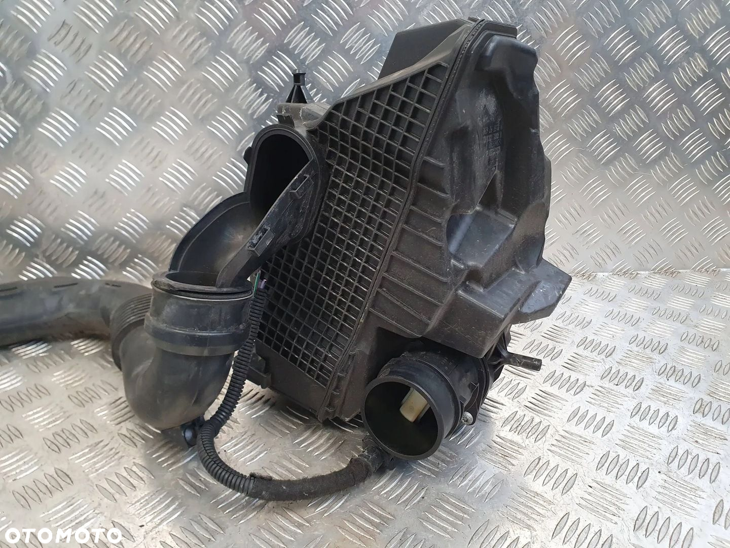 Dacia Duster 2010-2017 1.5 DCI Obudowa filtróa powietrza - 3