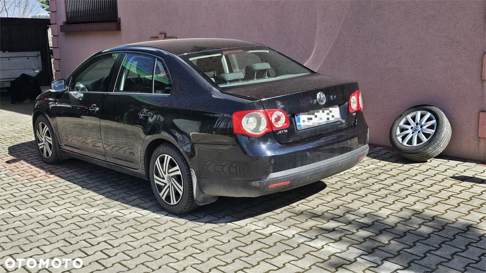 Volkswagen Jetta 1.9 TDI Comfortline - 2