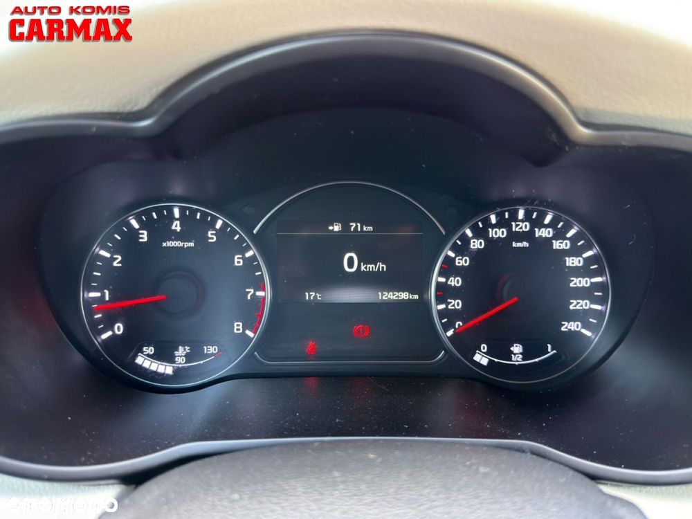Kia Carens - 23