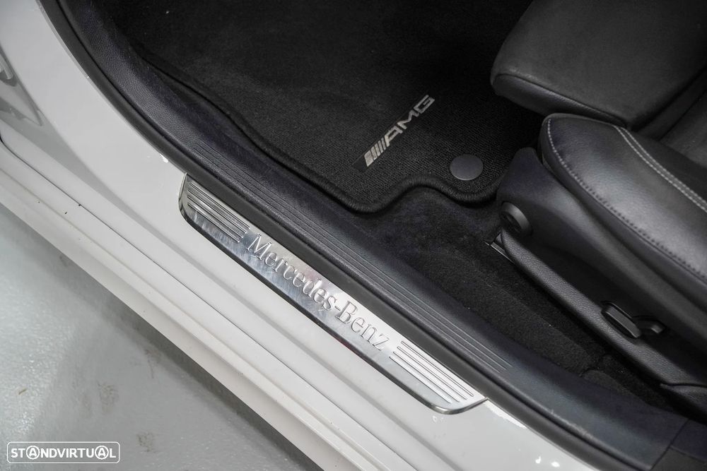 Mercedes-Benz E 300 d AMG designo 7L - 41