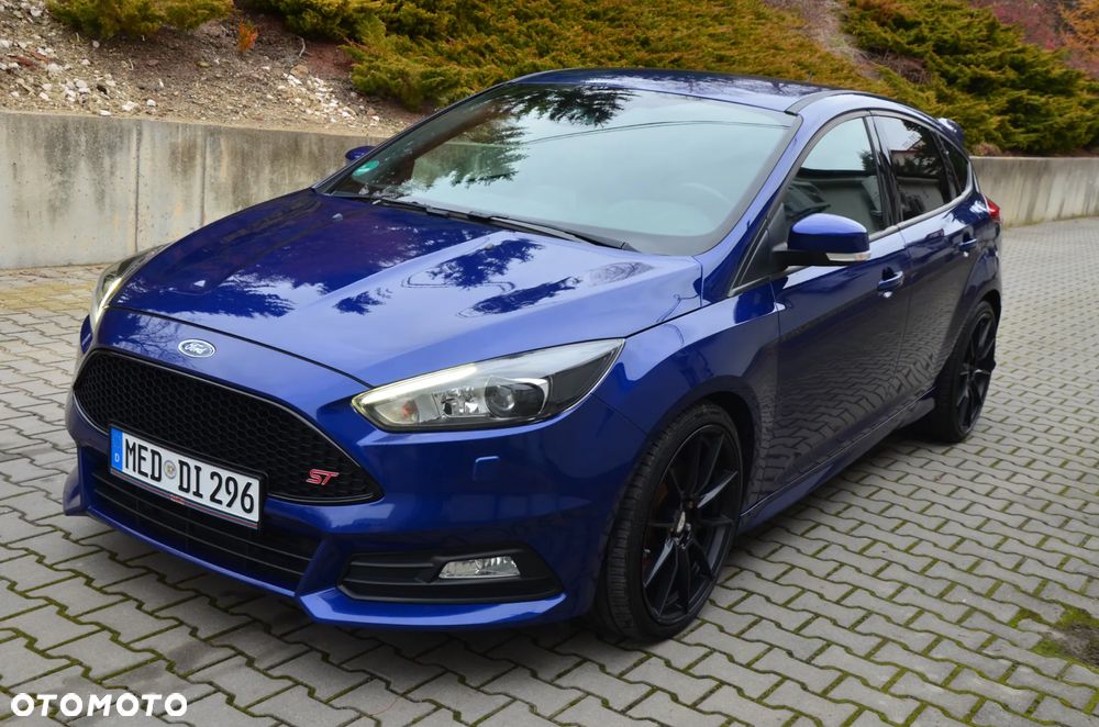 Ford Focus 2.0 TDCi ST mit Leder-Sport-Paket - 8