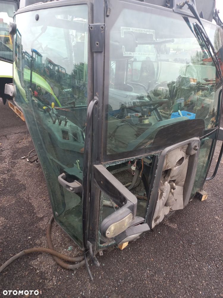 Kabina MCcormick,case, drzwi ,plastiki,środek,tapicerka,licznik,sterowniki,komputery,XTX130,TTX230,MX120,MC115,X70.80 ,MTX165,170,190,140 - 3