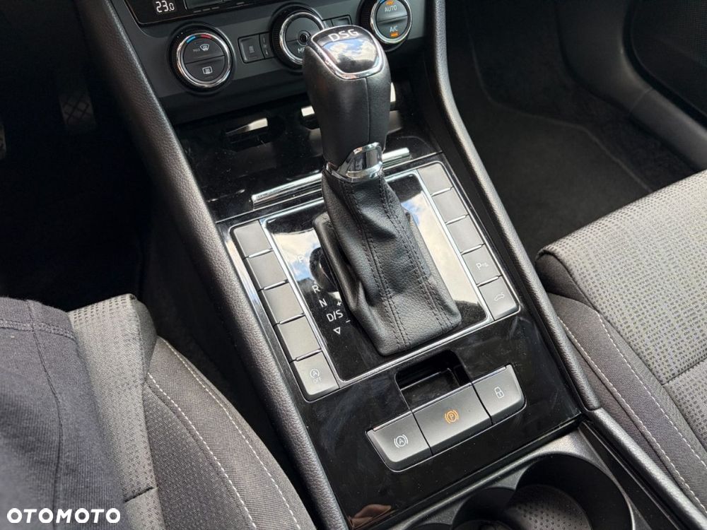 Skoda Superb 1.8 TSI Active DSG - 20