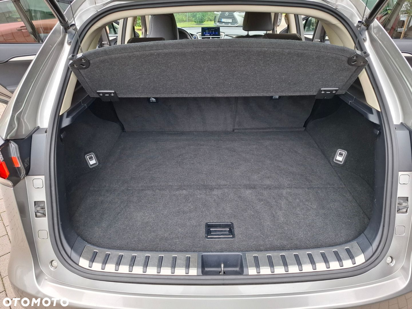 Lexus NX 300h Comfort AWD - 27