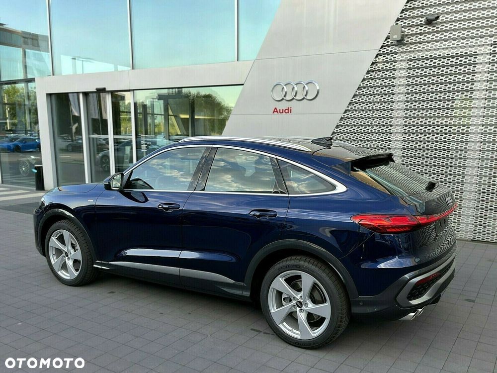 Audi Q5 Sportback - 8