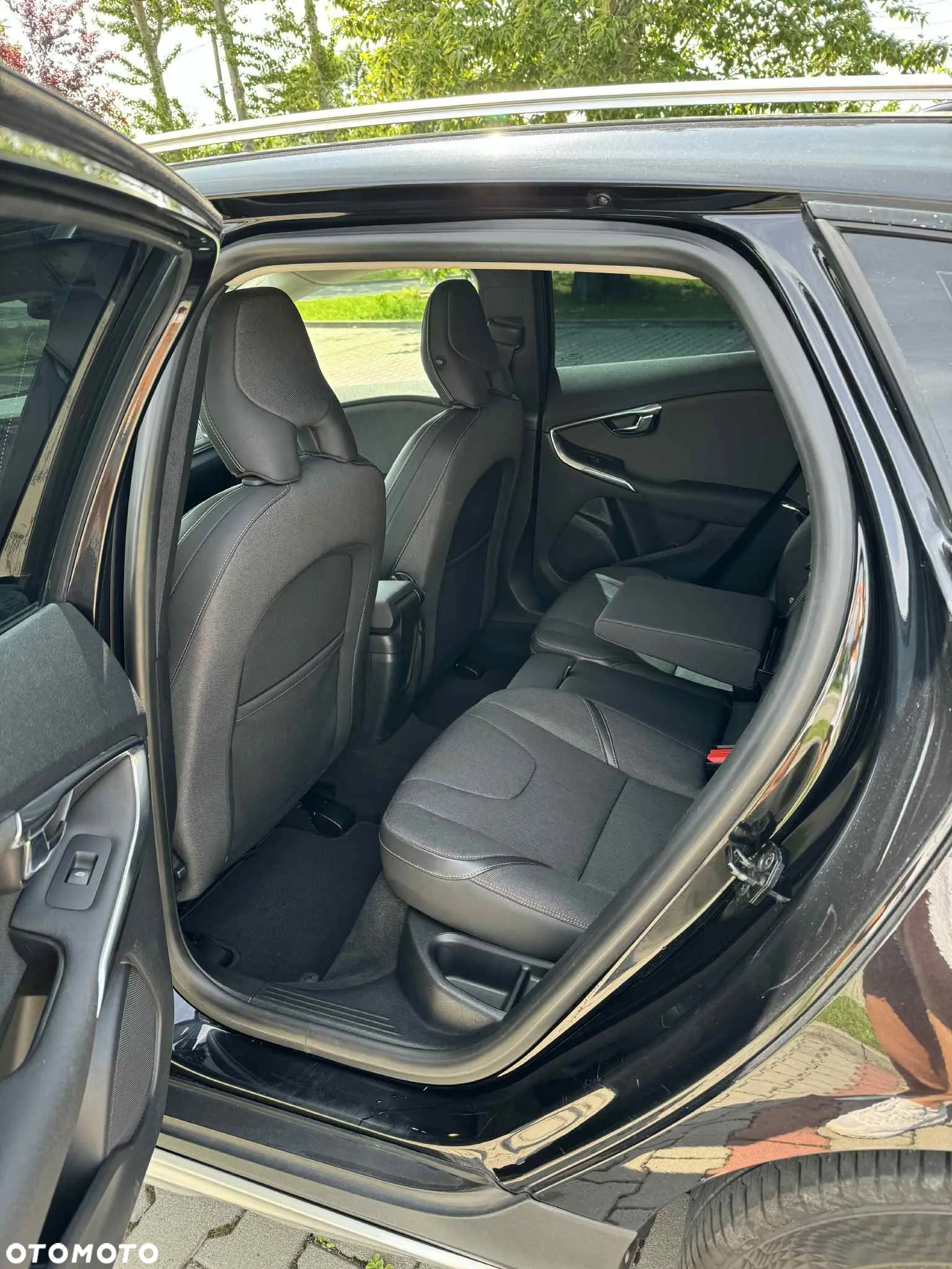 Volvo V40 Cross Country T4 AWD Momentum - 32