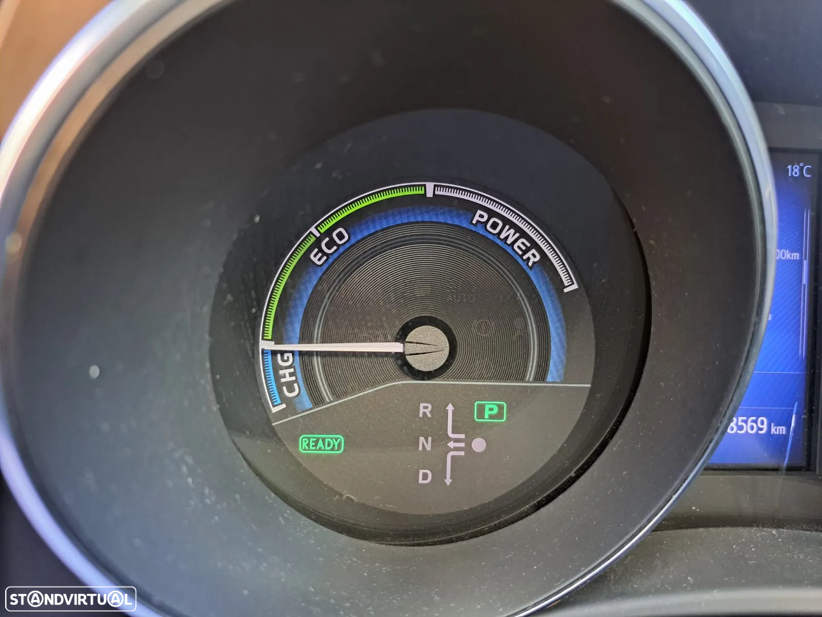 Toyota Auris Touring Sports 1.8 HSD Comfort +P.Techno+P.Sport - 6