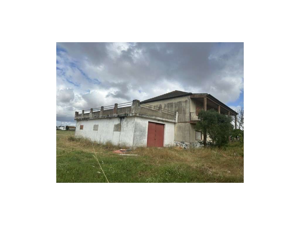 MONTIJO - MORADIA DE 2 PISOS C/ 243,00M2 C/ TERRENO URBANO 1.500M2,... - Grande imagem: 3/4