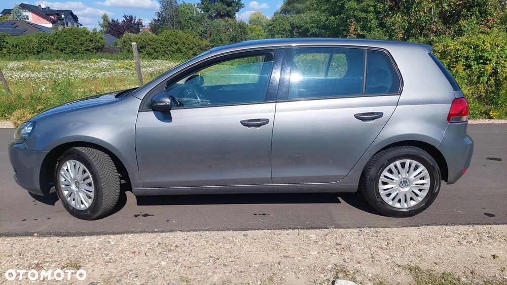 Volkswagen Golf - 2