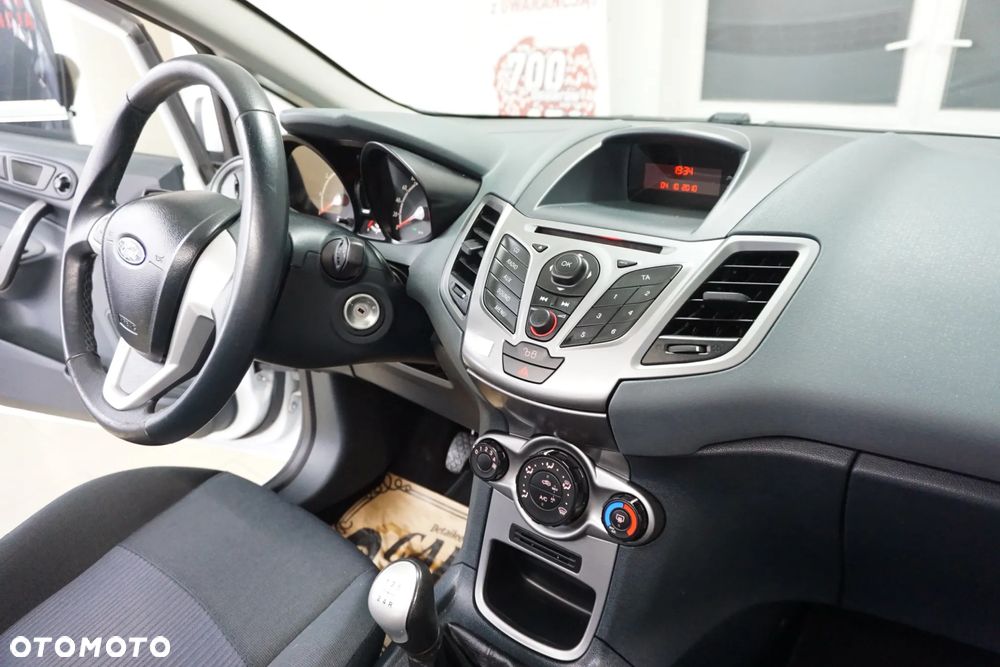 Ford Fiesta 1.4 Champions Edition - 23