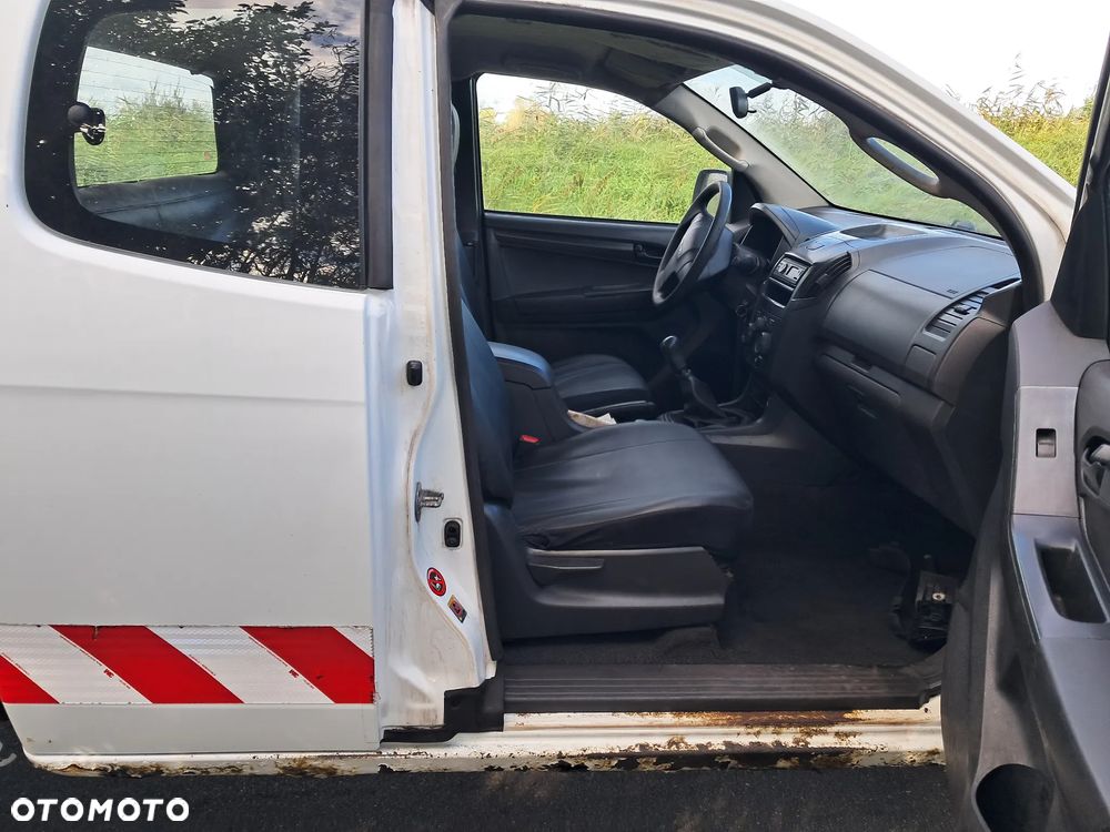 Isuzu D-Max 2.5 DC LS Prime - 8