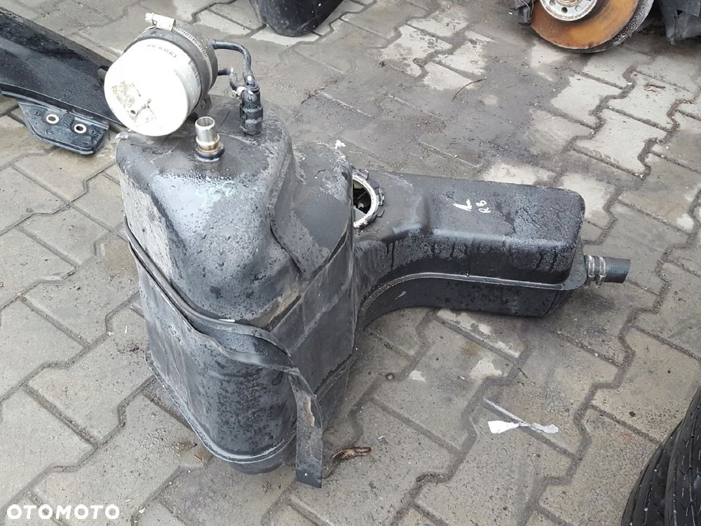 AUDI R8 420 4.2 TFSI BAK ZBIORNIK PALIWA LEWY - 3