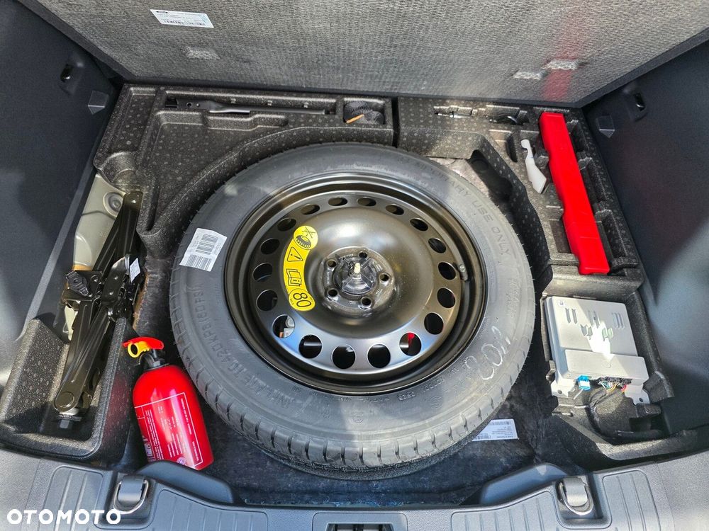 Ford Kuga - 28