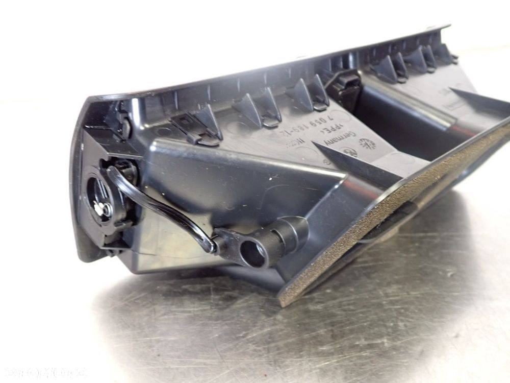 KRATKA NAWIEWU ŚRODKOWA BMW E87 - 7