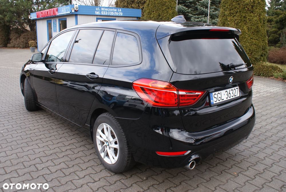 BMW Seria 2 218i Advantage - 11